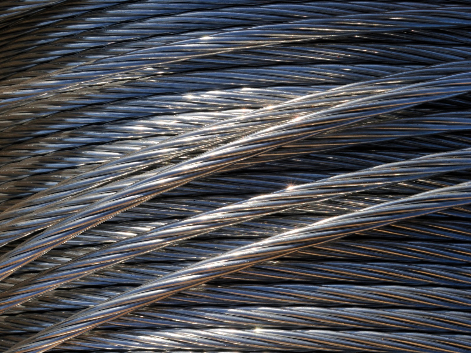 ASCR / steel-reinforced cable — 1