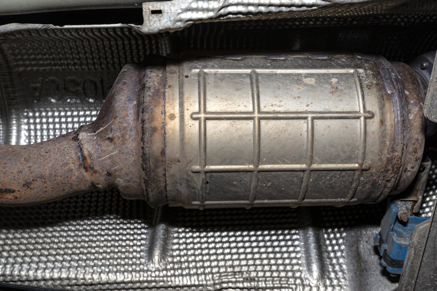 cat half — half-size catalytic converter — 1