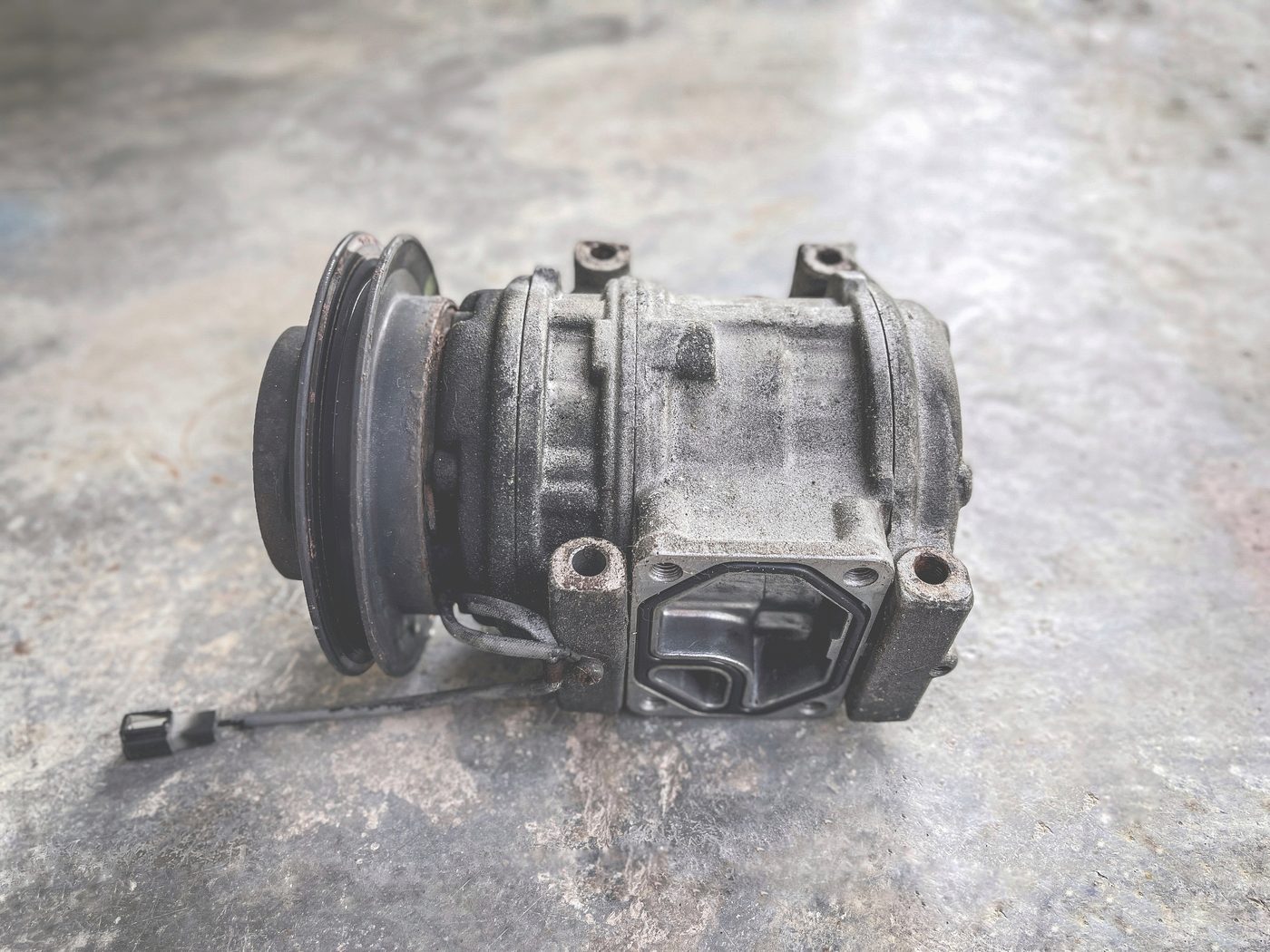aircon compressor — aluminium body